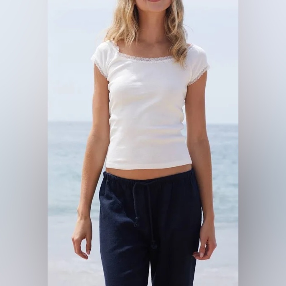 Brandy Melville White Short Sleeve Tee